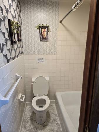 $1,000 / 1br - Maple 53 Rooms $1000 per month NOW (2507 South Hastings way,  Eau Claire)63845959034883122