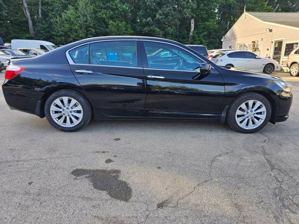Check Out This Spotless 2014 Honda Accord Sedan with only 60,-vermont - $12,995 (Auburn)63622658234755123