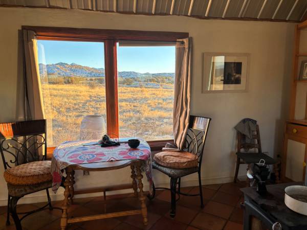 $900 / 1br - 500ft2 - ARTIST RETREAT SUBLET  all of OCT & NOV 2025 (Madrid, New Mexico)63659867281923120