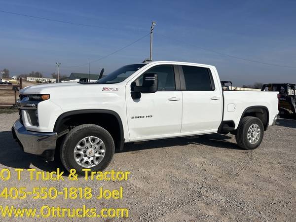 2021 Chevrolet Silverado 2500HD LT Pickup 1