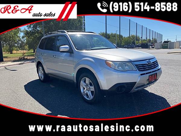 1 2009 Subaru Forester 2.5 X Premium AWD 4dr Wagon 4A 1