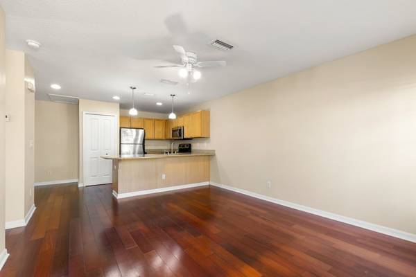 $1,699 / 2br - 840ft2 - Large Private Patio, 2/bd, Situated in Apollo Beach! (917 Apollo Beach Blvd, Apollo Beach, FL)64002492535810123