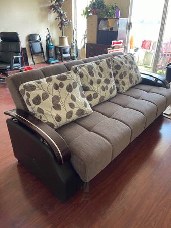 $45 / 1br - Alquiler gratis para una mujer en West Hollywood (West Hollywood)63812226227201124
