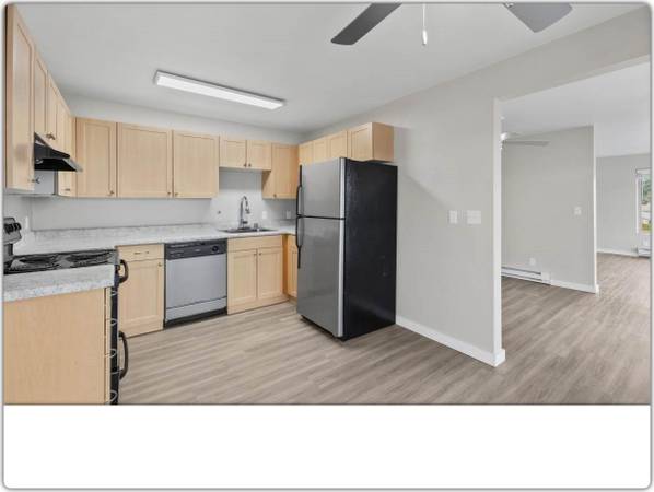 $1,610 / 1br - 630ft2 - ¡Venga a ver este encantador de 1 habitación, 1 baño hoy! ¡Lavadora/secadora incluidas! (Lake Forest Park)63852580470531122
