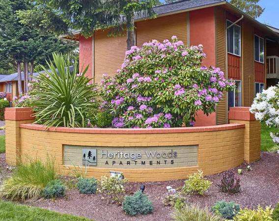 $2,200 / 2br - 1000ft2 - Best spot in Redmond! 2 bed/1 bath. Book a visit! (Redmond)63910194652034120