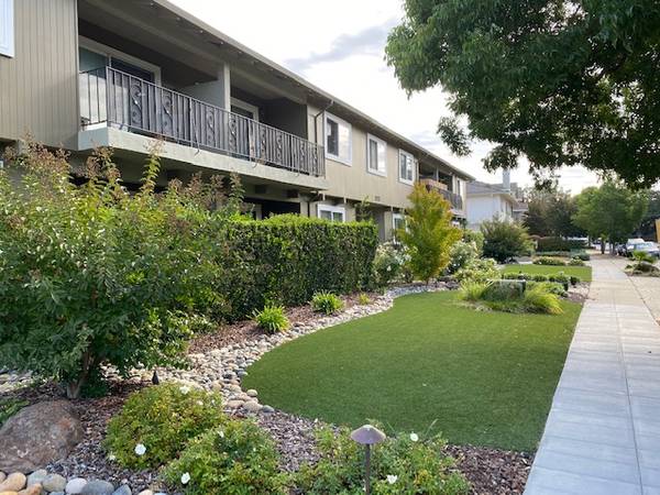 $2550.00 / 1br - 650ft2 - Large 1 Bd with patio63994248183811120