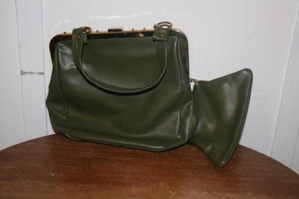 Cartera de cuero vintage de Margolm - $150 (Olympia)63435982052099124