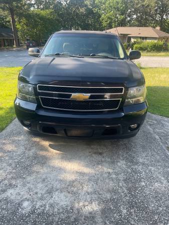 Suburban Chevrolet 2014 - $13,000 (Columbia)63613598124545121