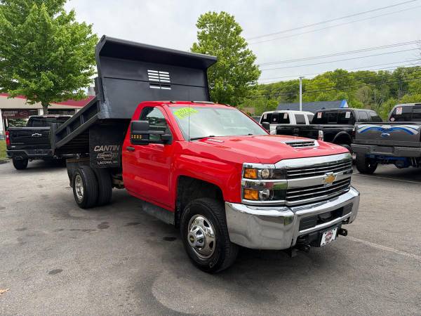 2017 Chevrolet Silverado 3500HD - Photo 4