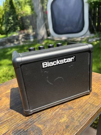 Blackstar Fly 3 Mini Amp - with power supply 1