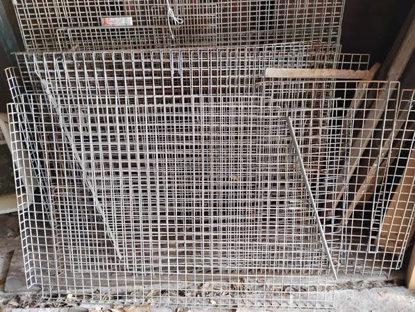 Free metal crate panels for repurpose or scrap. (Oakdale)63906250861826120