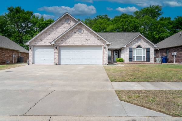 $280,000 / 3br - 1637ft2 - Owasso home for sale (Owasso)63981974324867121