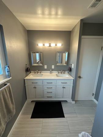 $900 Room available in home (Vandenberg Village)63696005865475123