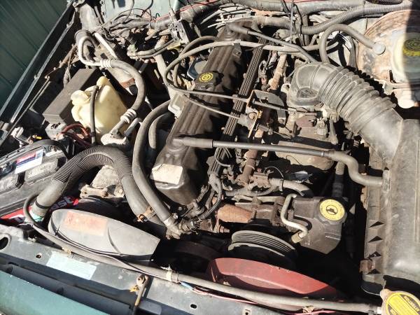 2000 JEEP CHEROKEE 4.0L FISHER 6.5FT PLOW - $1,200 (UTICA)63442707971713123