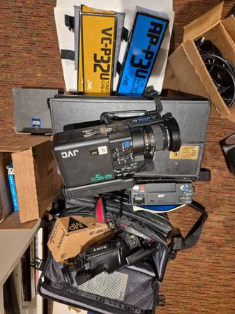 JVC & SONY Video cameras & 12+ peripherals non-digital 1 price for all 1