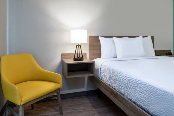 $1,767 / 1br - Registro rápido, ruta accesible a recepción, recepción 24 horas (1100 Clinchfield St, Johnson City, TN)63847539910913120