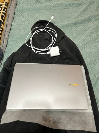 Samsung - Galaxy Book4 15.6" FHD Laptop - Intel Core 7- 16GB Memory - 512GB SSD 1