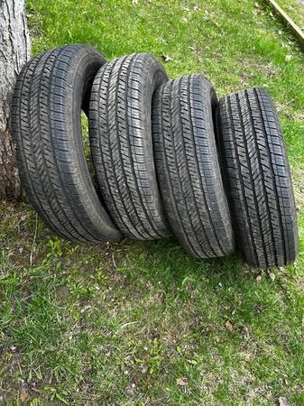245/75R17 Bridgestone Duller Tires 1