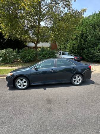 2014 Toyota Camry SE - $12,00063440027633025121