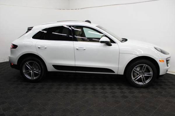 2015 Porsche Macan S - $14,411 (+ Precise Automotive Group)63616175902083124