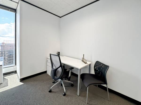 $411 🌟 Oficina con Ventana – Totalmente Amueblada e Incluida Todo! 🪟 (Distrito Central de Negocios de Nueva Orleans)63988199969282122