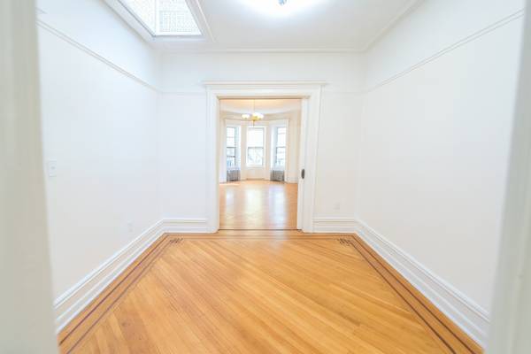 $4,400 / 2br - 1200ft2 - 2 Bed + Office 1200 sq ft Brownstone near Brower Park in Crown Heights (Crown Heights)64033456594819124
