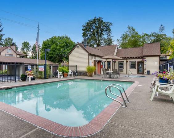 $1,750 / 2br - 50% OFF 1 MTH + Seasonal Pool, Jacuzzi, Spacious Closets, Fireplace (Beaverton)63870108830209124