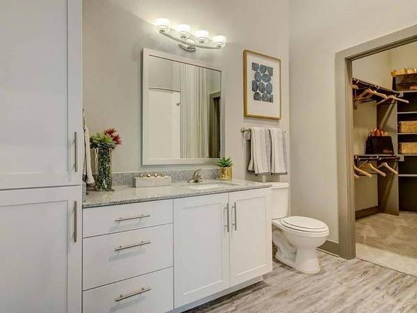 $1,998 / 2br - 1191ft2 - Fire Pit, Separate Showers, Wood-Style Plank Flooring (Frisco)63796327317891122