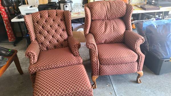 HUGE Garage Sale  september 4 thru the 6th  7 am to 4pm daily (Altoona Iowa)63671589010435120