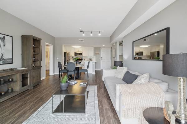 $3,310 / 2br - 1029ft2 - Media Room, Garage, Central Heating & A/C (5395 Napa St, San Diego, CA)63845976614913120