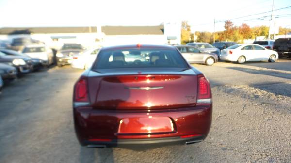 2021 Chrysler 300 S V6 S V6 4puertas Sedán - $16,900 (upper marlboro,md)63616500278529124