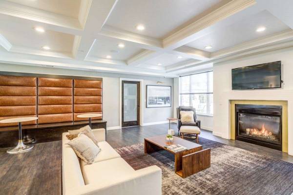 $1,740 / 1br - 720ft2 - Need a bigger place to call home? Check us out! 720 SqFt, 1 Bed (Denver - Restaurant Row)63973504413315123