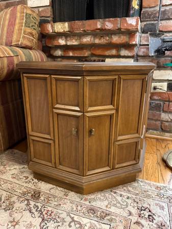Vintage Mid Century Octagon End Table Side Table Nightstand 1