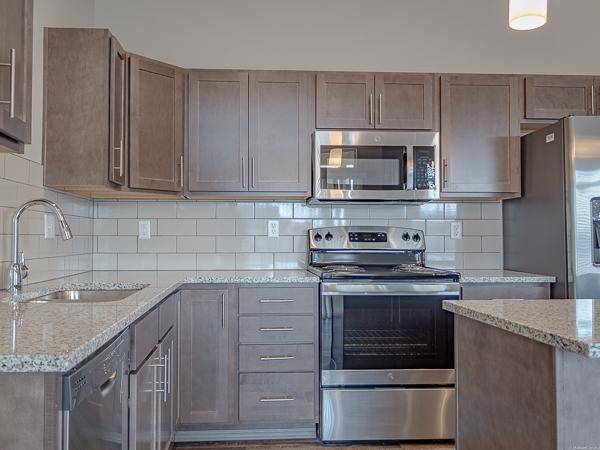 $2,050 / 3br - 1440ft2 - Sophisticated 3 BR/2.5 BA Townhome with Attached 2-Car Garage63969875801346122