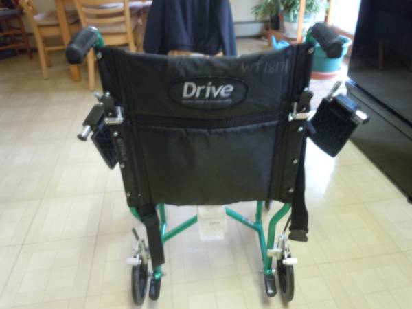 DRIVE FLYWEIGHT MEDICAL CHAIR 1