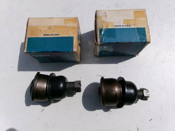 1963-70 OLDSMOBILE LOWER BALL JOINTS 1