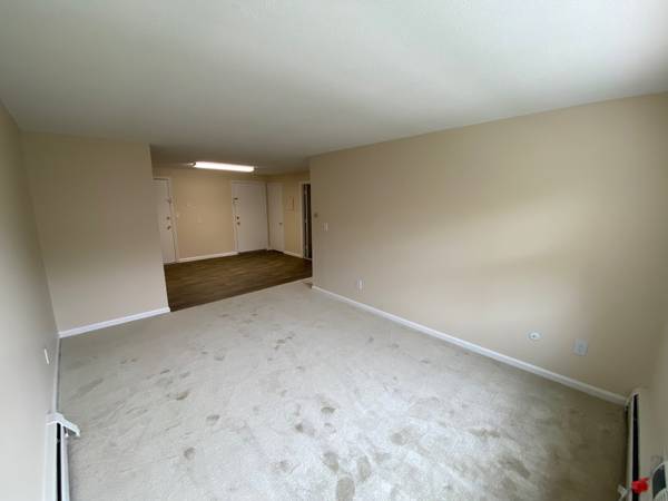 $2,170 / 1br - 600ft2 - 1 Bd Top Floor Available *Dog Friendly! *Get $1,000 off your 1st month (Salem)63931376576642121