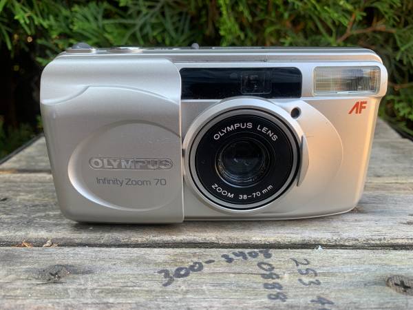 Olympus Infinity Zoom 70 Vintage 35mm Point and Shoot Camera 1