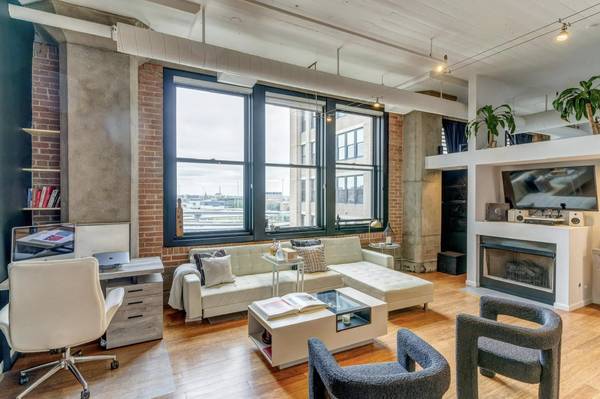 $2,550 / 1br - 900ft2 - West Loop 1 BR Furnished Condo for Rent - Available Now (Chicago)63898984744066122
