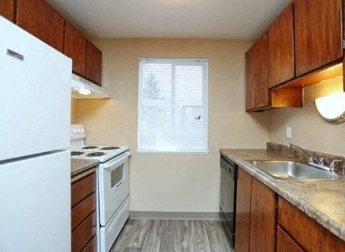 $2,052 / 2br - 800ft2 - Come and Join us for Our Open House on Aug. 22nd! (824 W Casino Rd, Everett, WA)63400069174529121