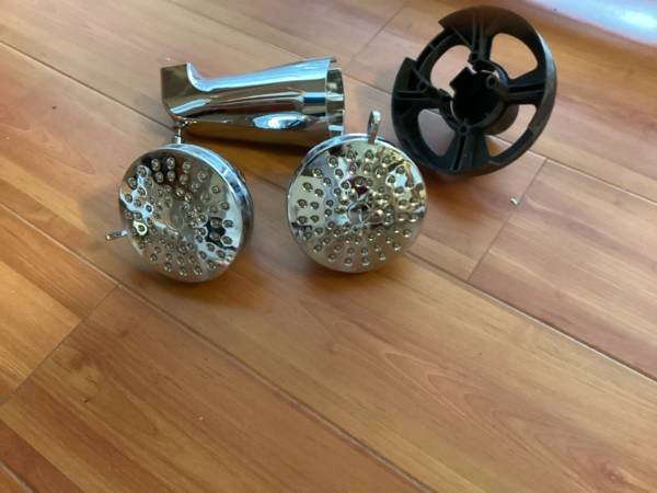 Brand new MOEN bathtub parts 1