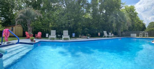 $750 / 2400ft2 - Female Roommate Wanted All Utilities Included, W/D, Pool Home on Creek (West Ashley)64015945183491121