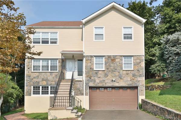 $4,750 / 3br - 1400ft2 - ¡Apartamento impresionante de 3 habitaciones y 2 baños con todos los servicios incluidos! (Dobbs Ferry)63854287571329120