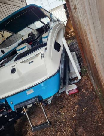 90 Bayliner capri 20' 5.0 - $4,800 (Seattle)63441285157507124