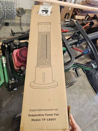 New Tower Fan Breezewell - $100 (Lynden)63435781375491122