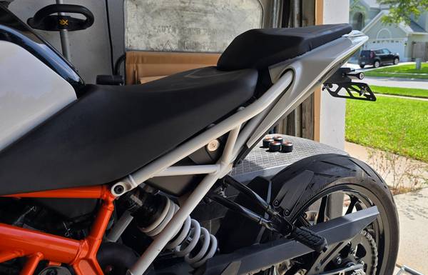 2018 KTM Duke 390 - $3400 (Marion Oaks)63438520691075121