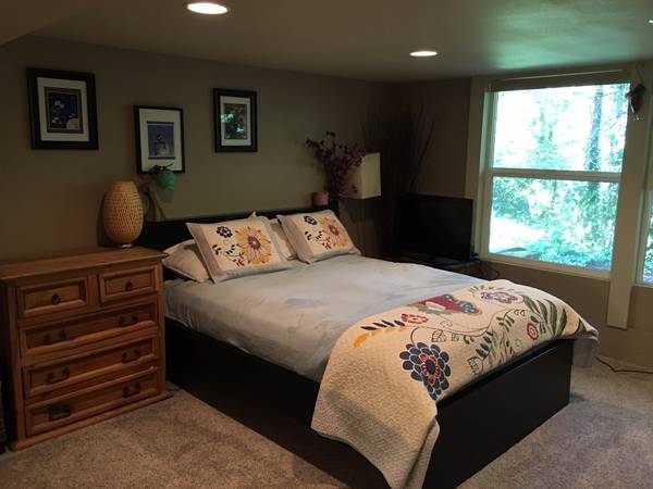 $1,575 / 1br - 700ft2 - Spacious Private Mother-in-Law Suite with Full Kitchen, Laundry & Util (South Burlingame)64038886147202120