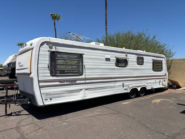 33’ fully equipped Bumper pull Trailet 1