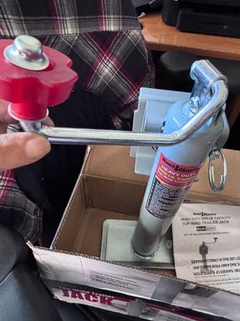 Haul Master 2000 Pound Swing Away Tongue Jack NIB 1