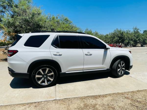 2025 HONDA PILOT TOURING 4x4 Like New! - $44,000 (Modesto)63470781820547124